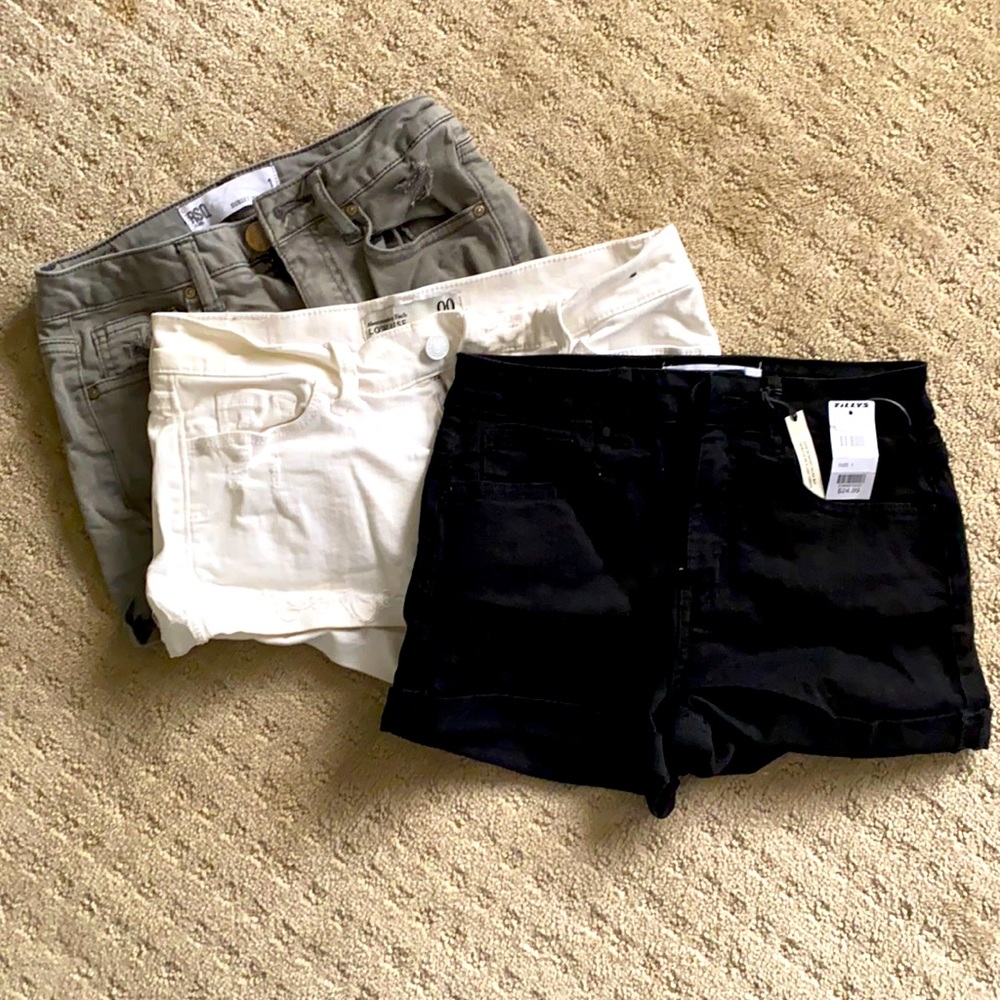 Juniors shorts Abercrombie and Tillys size 00 & 1